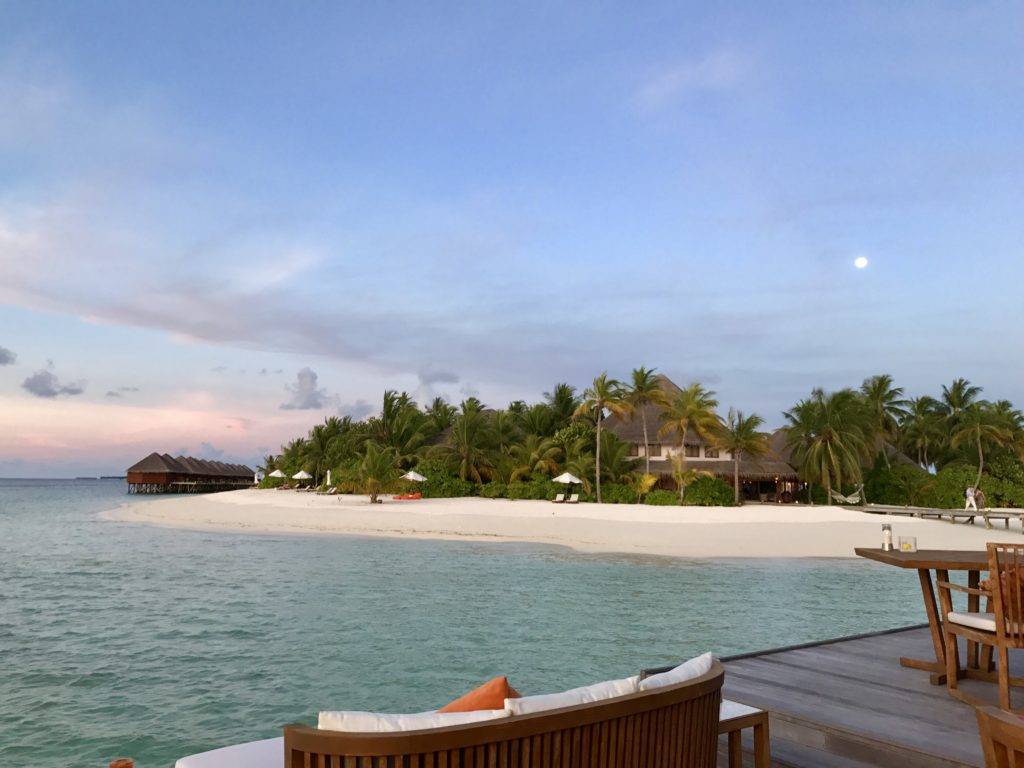 Mirihi Island Resort Maldives sunset cocktails Muraka Bar
