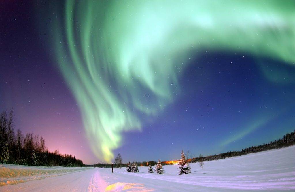 10 Awesome Things to do in Yellowknife Canada | Best Yellowknife activities include seeing the Yellowknife northern lights, exploring the Yellowknife old town and dog-sledding in winter.