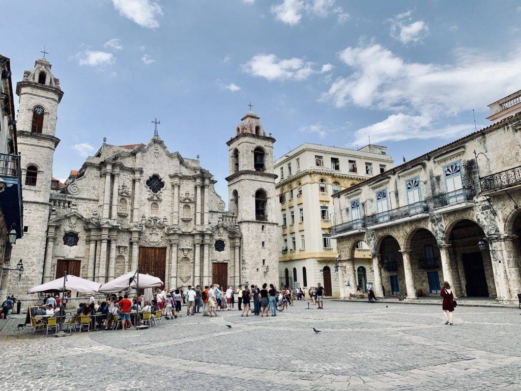 Plaza de la Catedral - Cathedral Plaza, Havana Cuba
