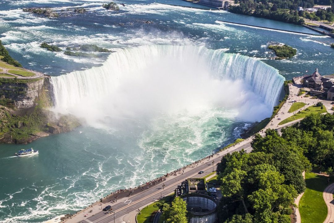 Niagara Falls Itinerary - Horseshoe Falls